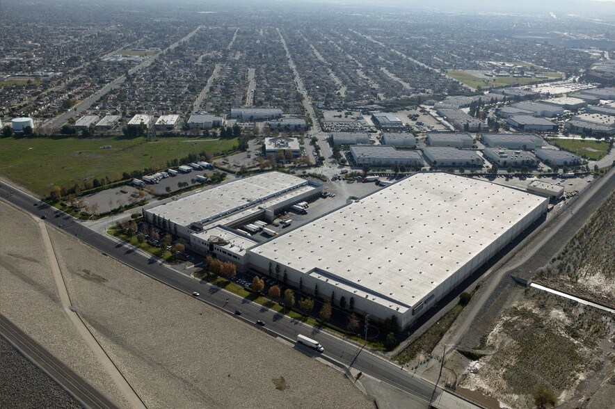 More Photos Of 5301 Rivergrade Rd, Irwindale Refrigeration Cold Storage For Lease