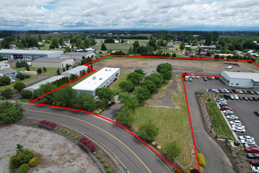 Primary Photo Of 2500 Industrial Ave, Hubbard Warehouse For Lease