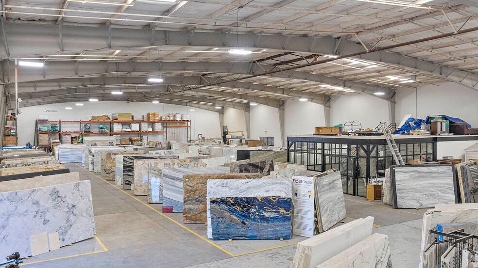 More Photos Of 1921 5th Ave S, Saint Petersburg Warehouse For Lease