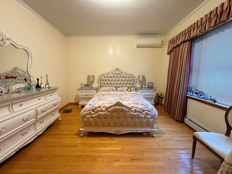 More Photos Of 18-24 College Point Blvd, Flushing Storefront Retail Residential For Sale