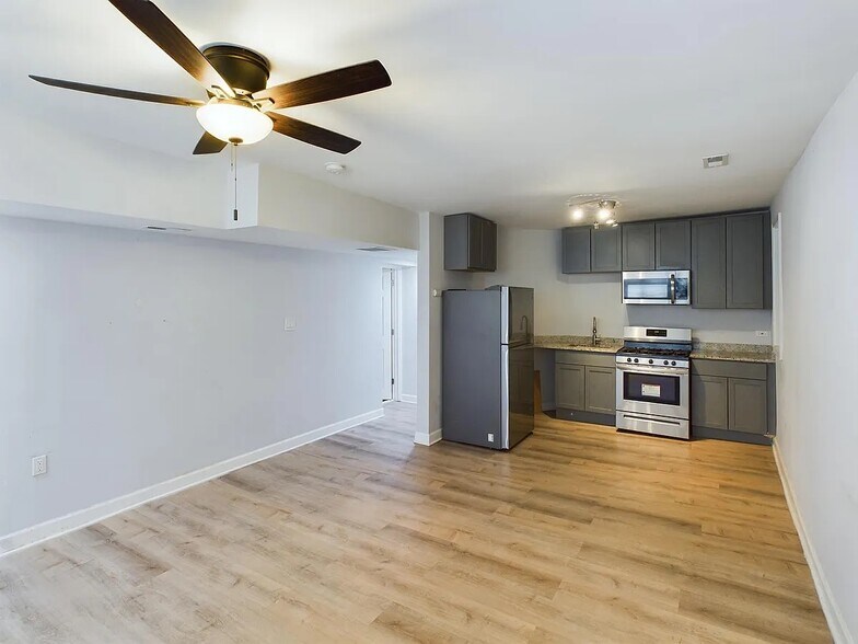 More Photos Of 619 E Groveland Park, Chicago Apartments For Sale
