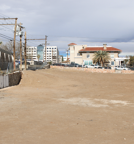 Primary Photo Of 1401 N Mesa St, El Paso Land For Sale