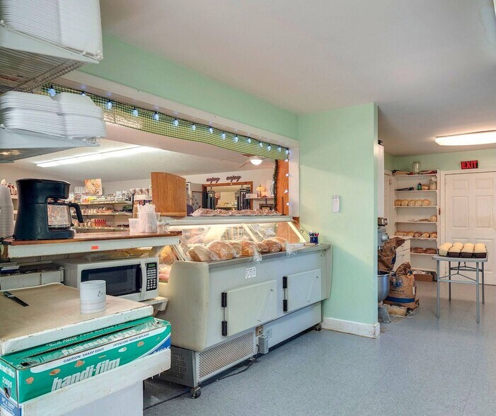 More Photos Of 3555 Summertown Hwy, Summertown General Retail For Sale