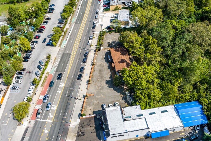 More Photos Of 232-20 Northern Blvd, Little Neck Land For Lease