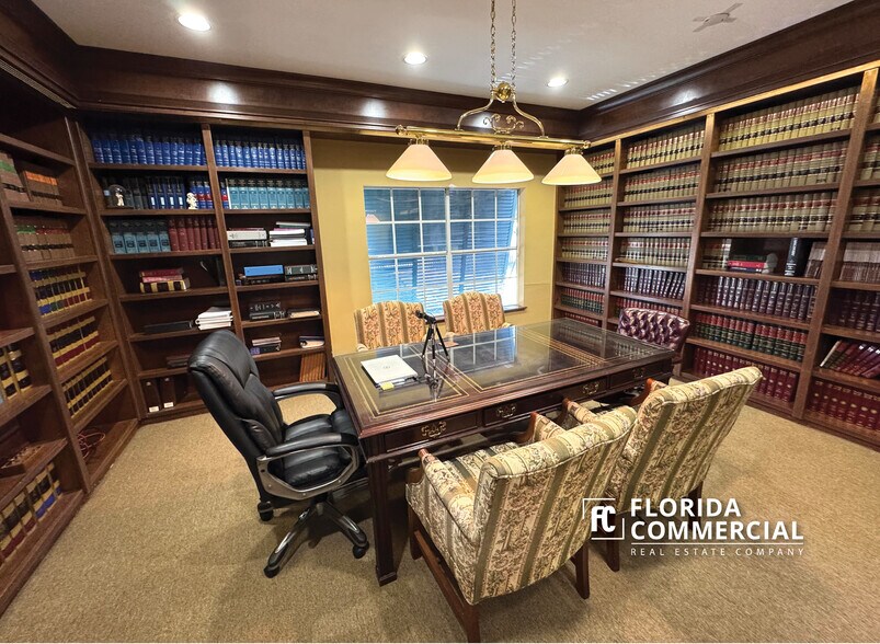 More Photos Of 1115 SE Ocean Blvd, Stuart Office Residential For Sale