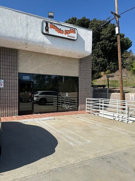 More Photos Of 4121 Pennsylvania Ave, Glendale Freestanding For Lease