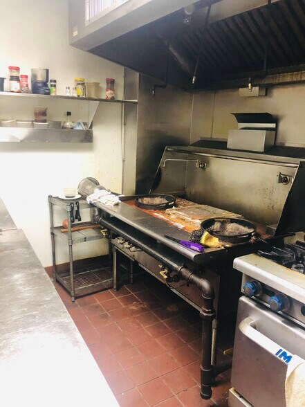 More Photos Of 224 Market St, Philadelphia Restaurant For Lease