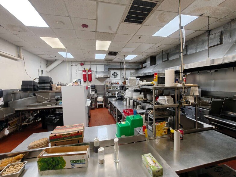 More Photos Of 2074 Jericho Tpke, East Northport Restaurant For Sale