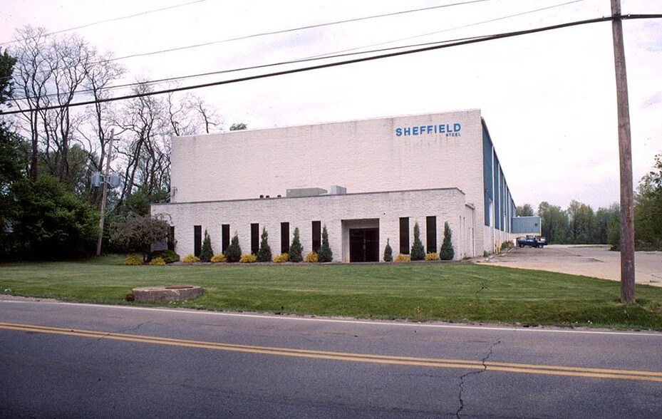 More Photos Of 355 Ledge Rd, Macedonia Warehouse For Lease