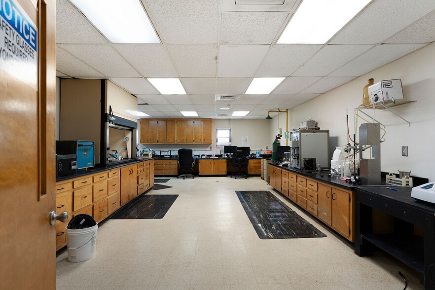 More Photos Of 112 Old Mill Rd, Cartersville Research And Development For Sale