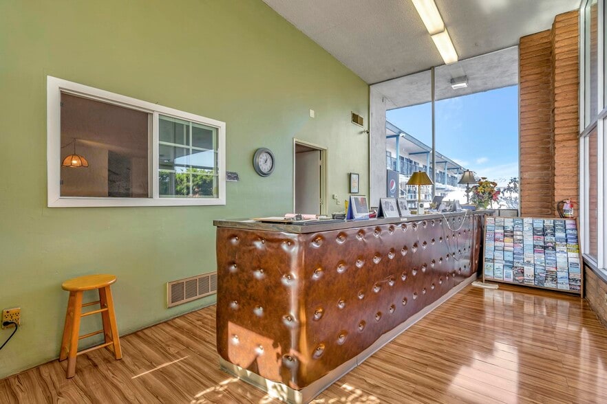 More Photos Of 1503 E 1st St, Santa Ana Hotel For Sale