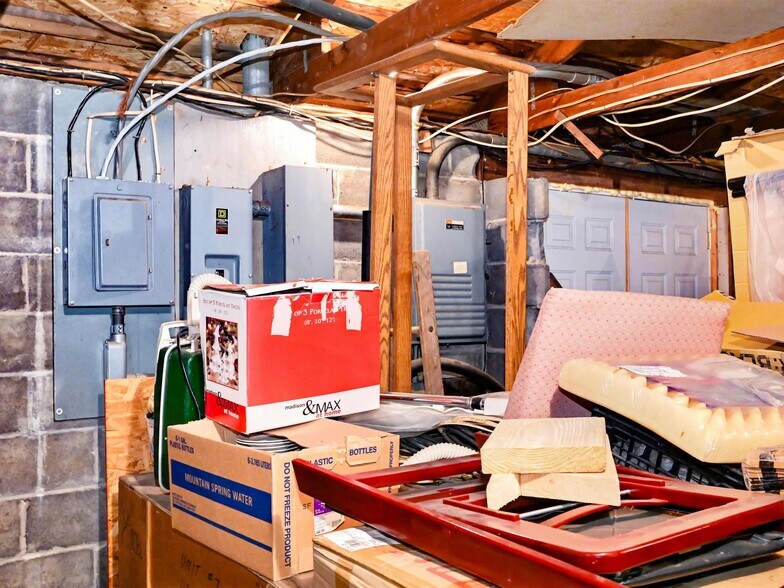 More Photos Of 1105 W Main St, Mount Joy General Retail For Sale