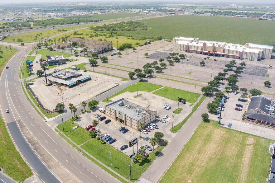 More Photos Of 2001 S Padre Island Dr, Corpus Christi Restaurant For Sale