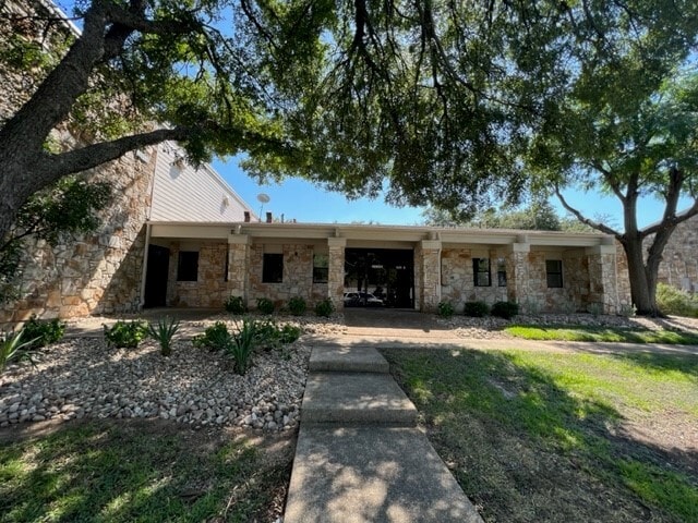More Photos Of 12501 Hymeadow Dr, Austin Unknown For Lease