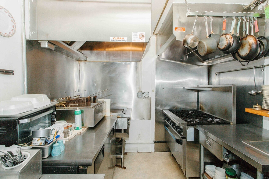 More Photos Of 807 Main St, Ouray Flex For Sale