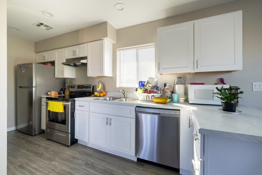 More Photos Of 805 N Westwood, Mesa Apartments For Sale