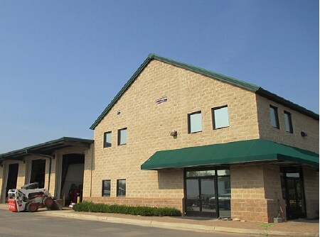 More Photos Of 23720 Overland Dr, Dulles Warehouse For Lease