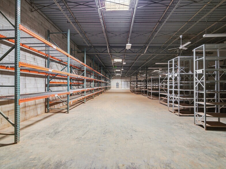 More Photos Of 840 Riverside Dr, Asheville Warehouse For Sale