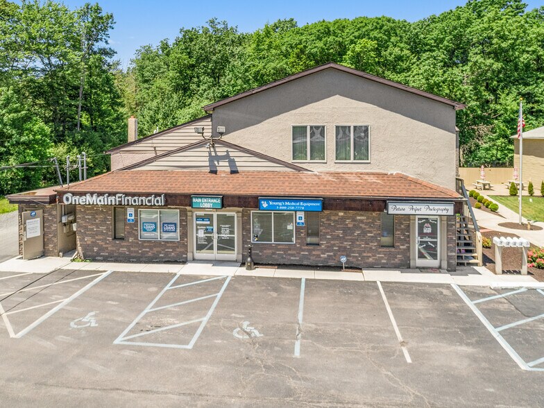 More Photos Of 386 Airport Rd, Hazle Township Office For Lease