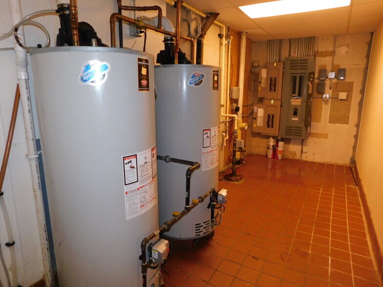 More Photos Of 7320 W Good Hope Rd, Milwaukee Fast Food For Lease