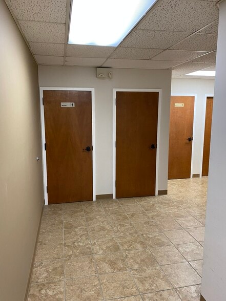 More Photos Of 10805 Kingston Pike, Knoxville Office For Lease