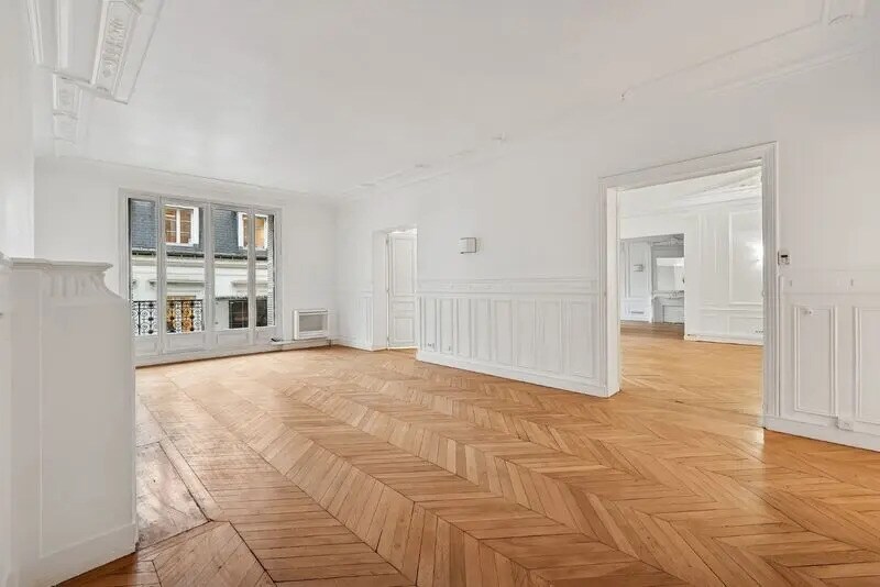 More Photos Of 30 Rue De Miromesnil, Paris Office For Sale