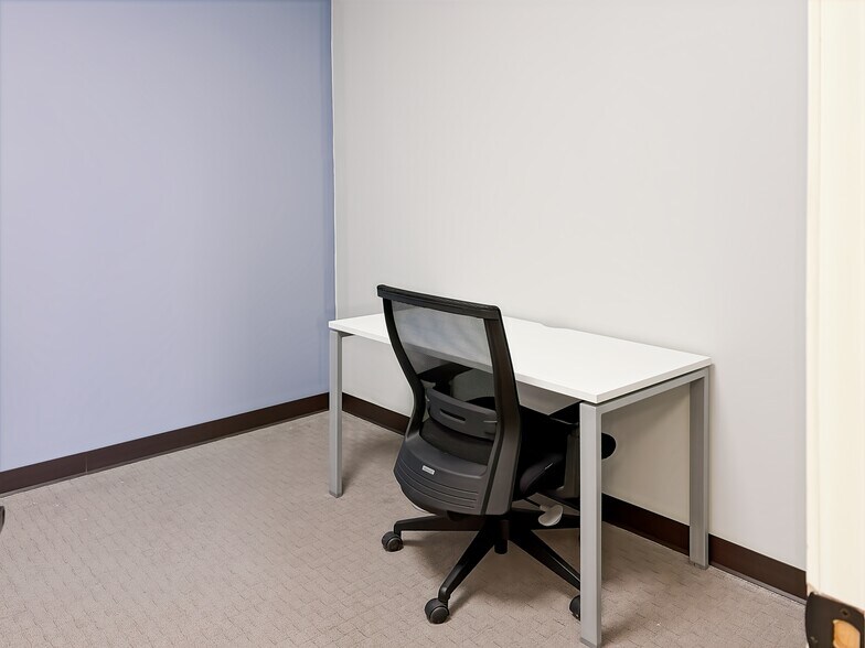 More Photos Of 2624 W Lake Lansing Rd, Lansing Coworking Space