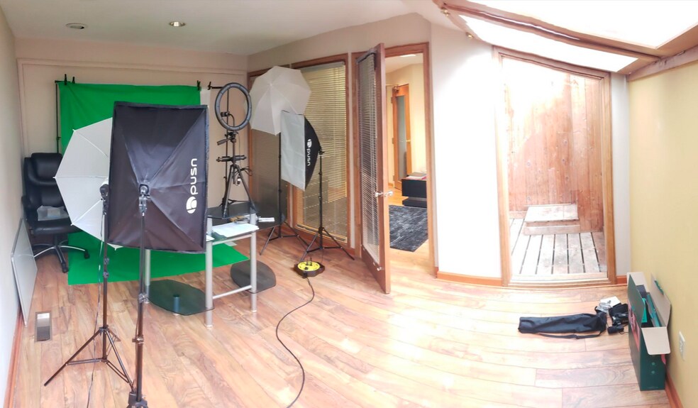 More Photos Of 175 Main St S, Woodbury Medical For Sale