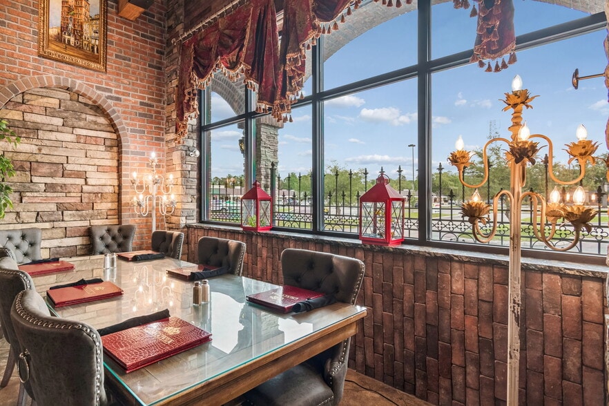 More Photos Of 3007 Commercial Way, Spring Hill Restaurant For Sale