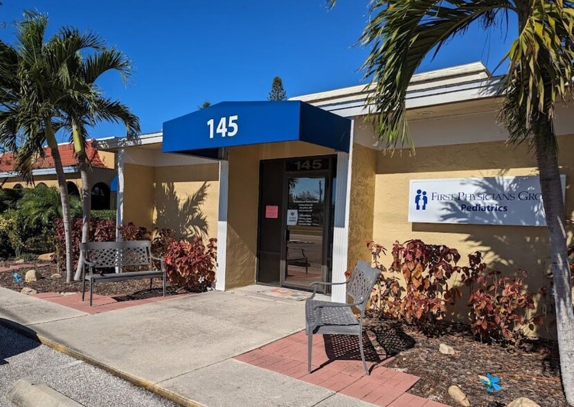 Primary Photo Of 145 Miami Ave E, Venice Medical For Sale