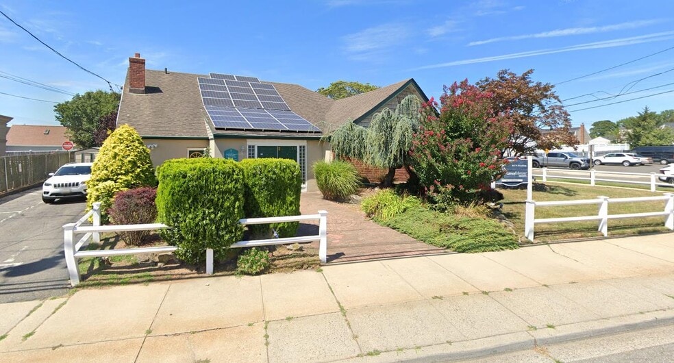 Primary Photo Of 843 N Broadway, Massapequa Religious Facility For Sale