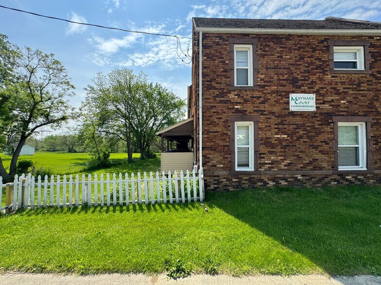More Photos Of 25 Maynard Ct, Pontiac Apartments For Sale
