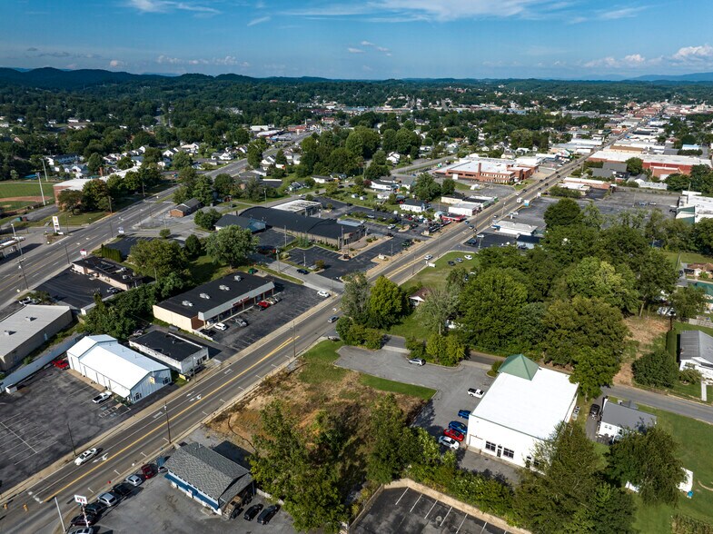 More Photos Of 2312 State st, Bristol Land For Lease