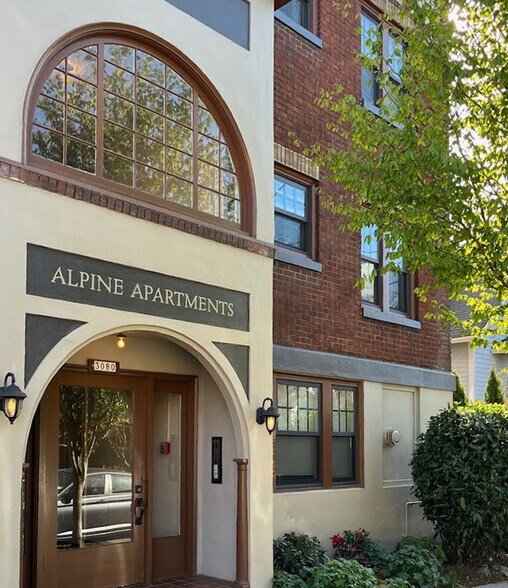 More Photos Of 3080 SE Ankeny St, Portland Apartments For Sale