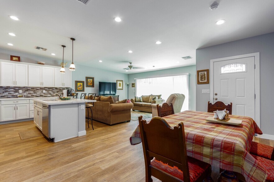 More Photos Of 207 E Monterey Way, Phoenix Office Residential For Sale