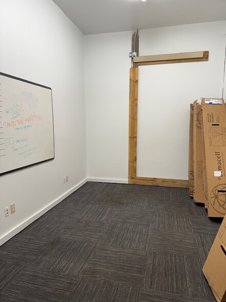 More Photos Of 448-450 Colorado Ave, Missoula Warehouse For Lease