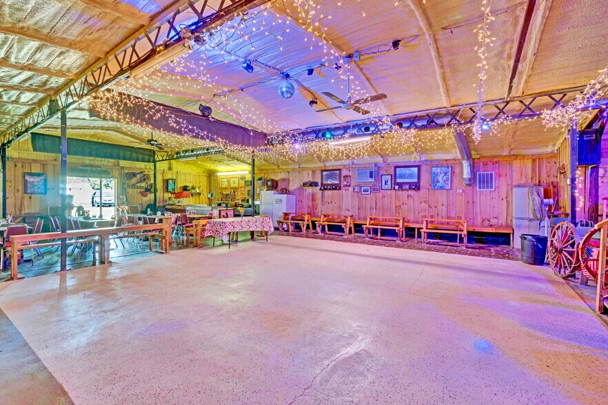 More Photos Of 4033 Geer Hwy, Cleveland General Retail For Sale