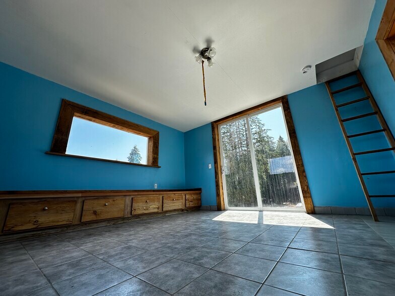 More Photos Of 749 Atlas Rd, Vader Land For Sale