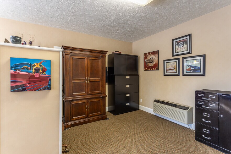 More Photos Of , Delphi Unknown For Sale