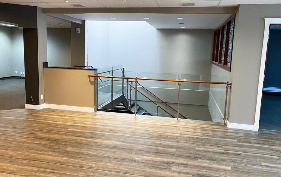 More Photos Of 9943 109th St, Edmonton Office For Sale
