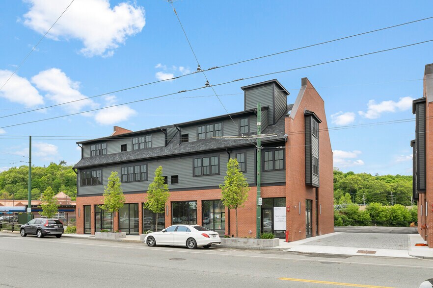 More Photos Of 493 Trapelo Rd, Belmont Storefront For Lease
