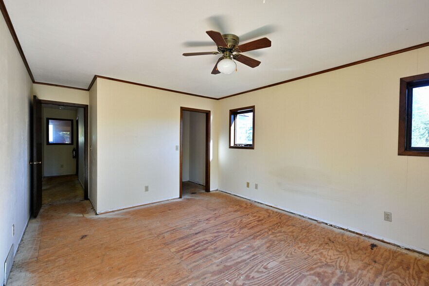 More Photos Of 23694 Clam Lake Rd, Clam Lake Restaurant For Sale