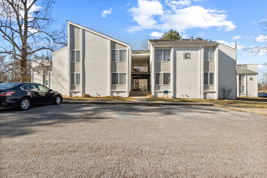 More Photos Of 1001 W 9th St, Russellville Apartments For Sale