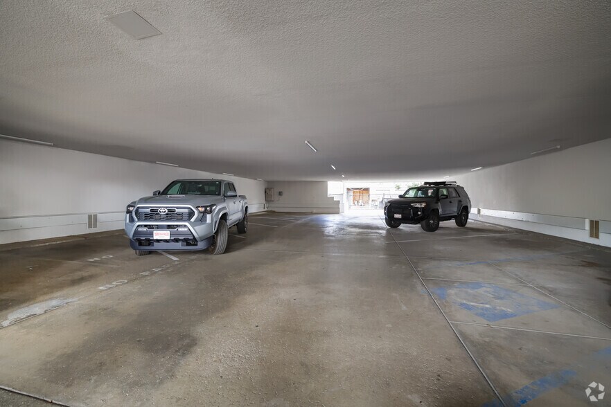 More Photos Of 629 2nd St, Encinitas Office For Sale