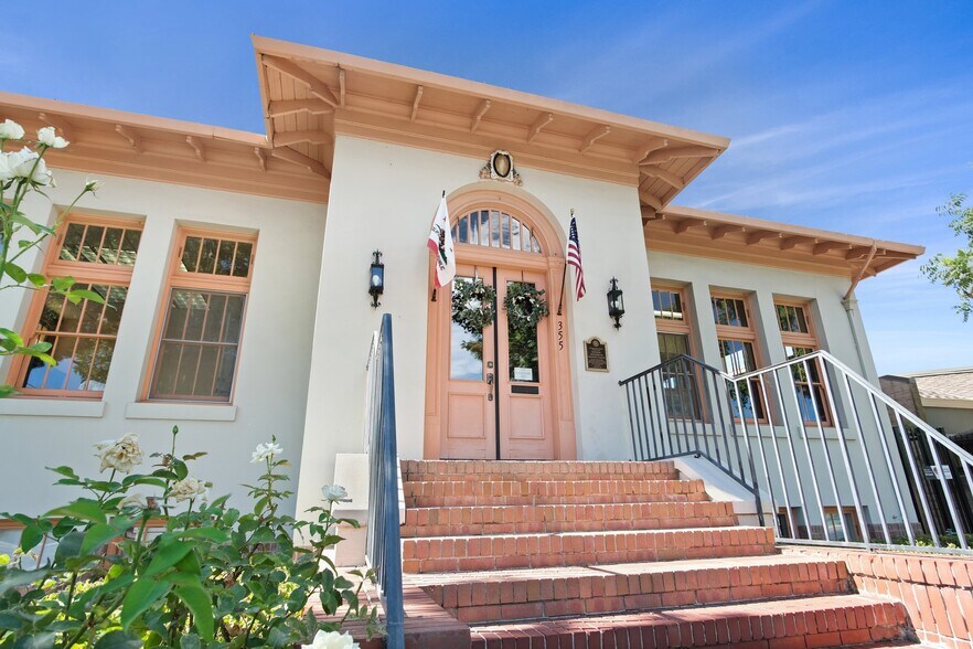 More Photos Of 355 W Las Palmas Ave, Patterson Office Residential For Sale