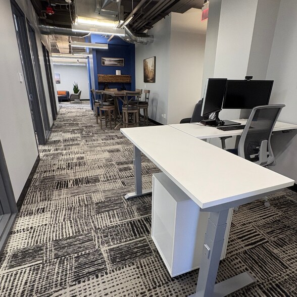 More Photos Of 44 S Vail Ave, Arlington Heights Office For Lease