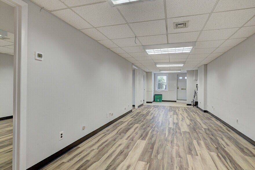 More Photos Of 528-538 Bloomfield Ave, Verona Storefront For Lease