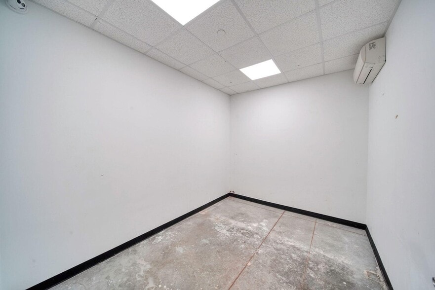 More Photos Of 8975 Page Ave, Jackson Warehouse For Sale