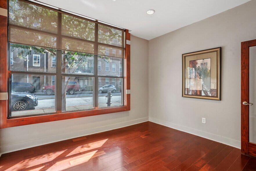 More Photos Of 400 17th St NW, Atlanta Apartments For Lease