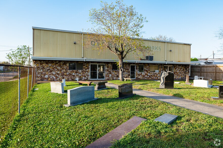 More Photos Of 3928 Broadway St, Galveston Industrial For Sale